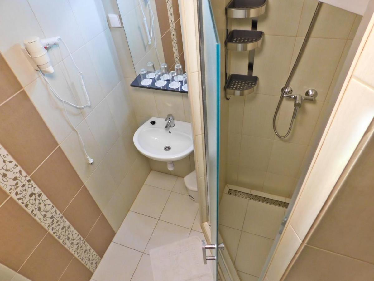 Korona Panzio Bed & Breakfast Level Bagian luar foto