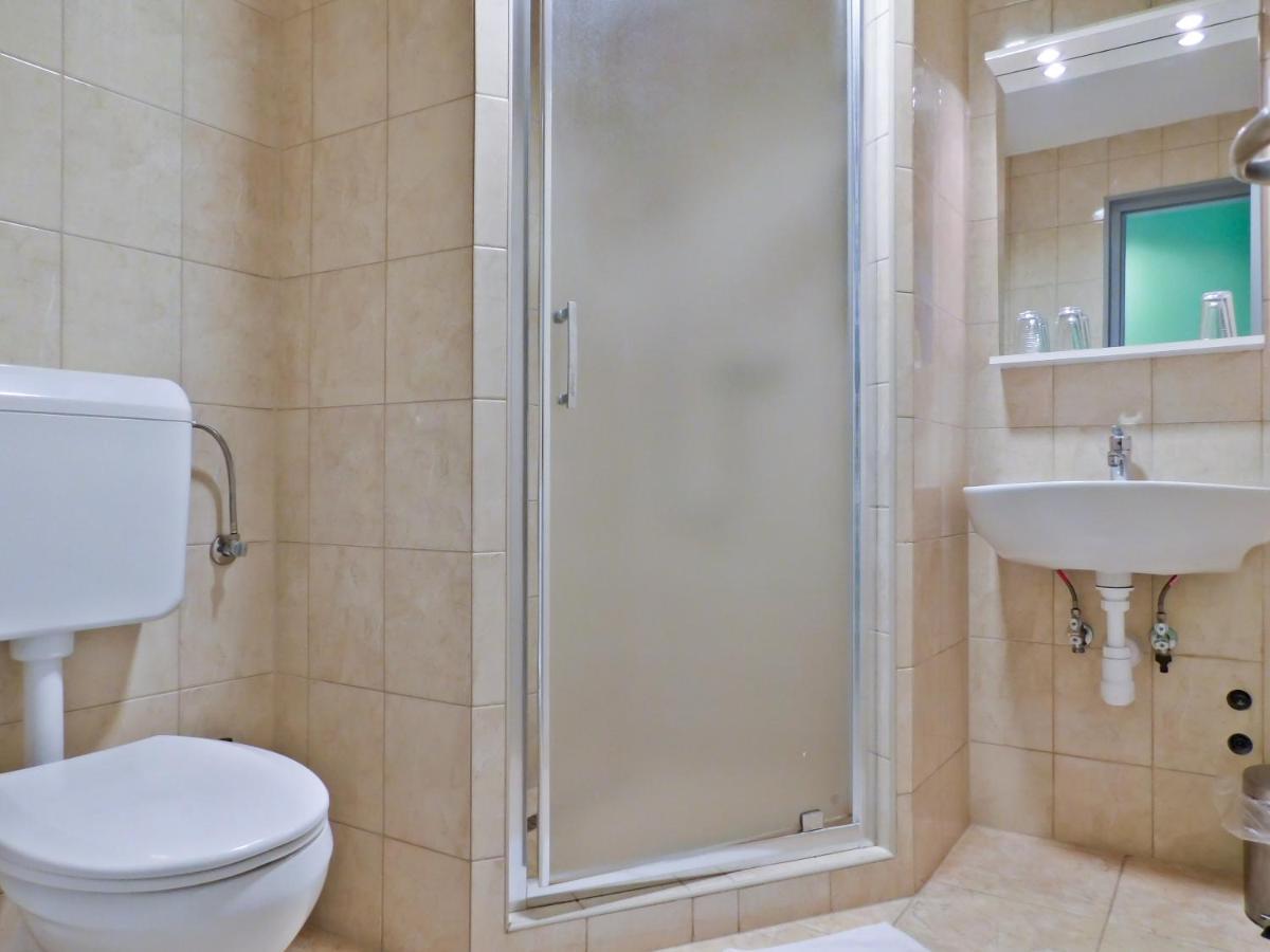 Korona Panzio Bed & Breakfast Level Bagian luar foto