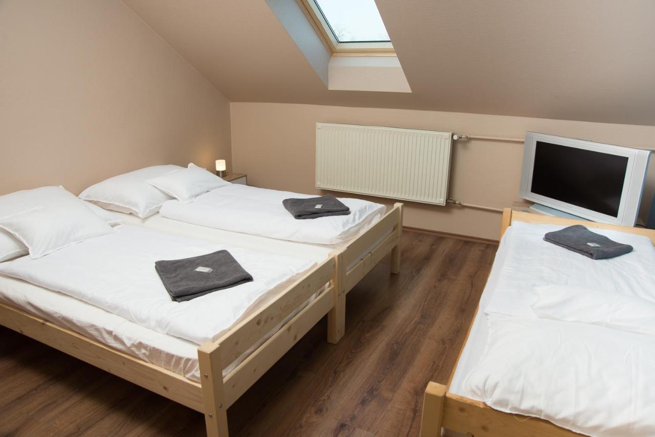 Korona Panzio Bed & Breakfast Level Bagian luar foto